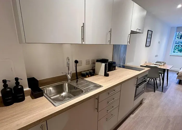 Redcross Flat 118 Бристоль